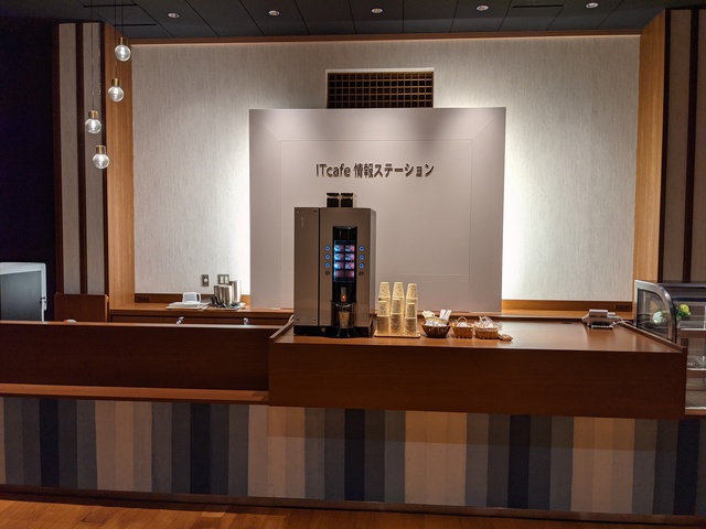 コーヒーサーバーとカフェ