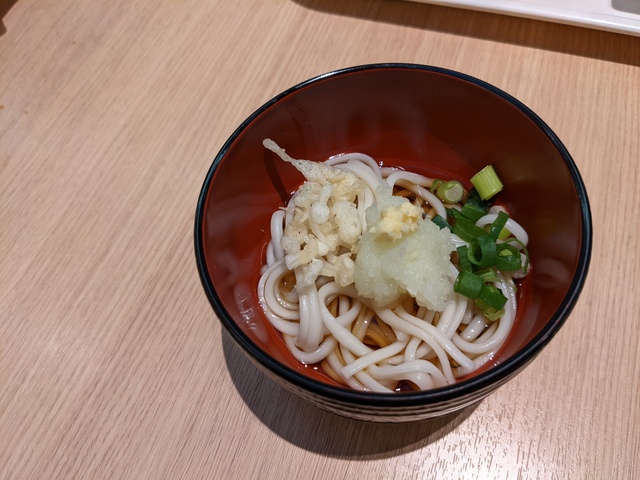 ワゴンサービスの芋麺うどん