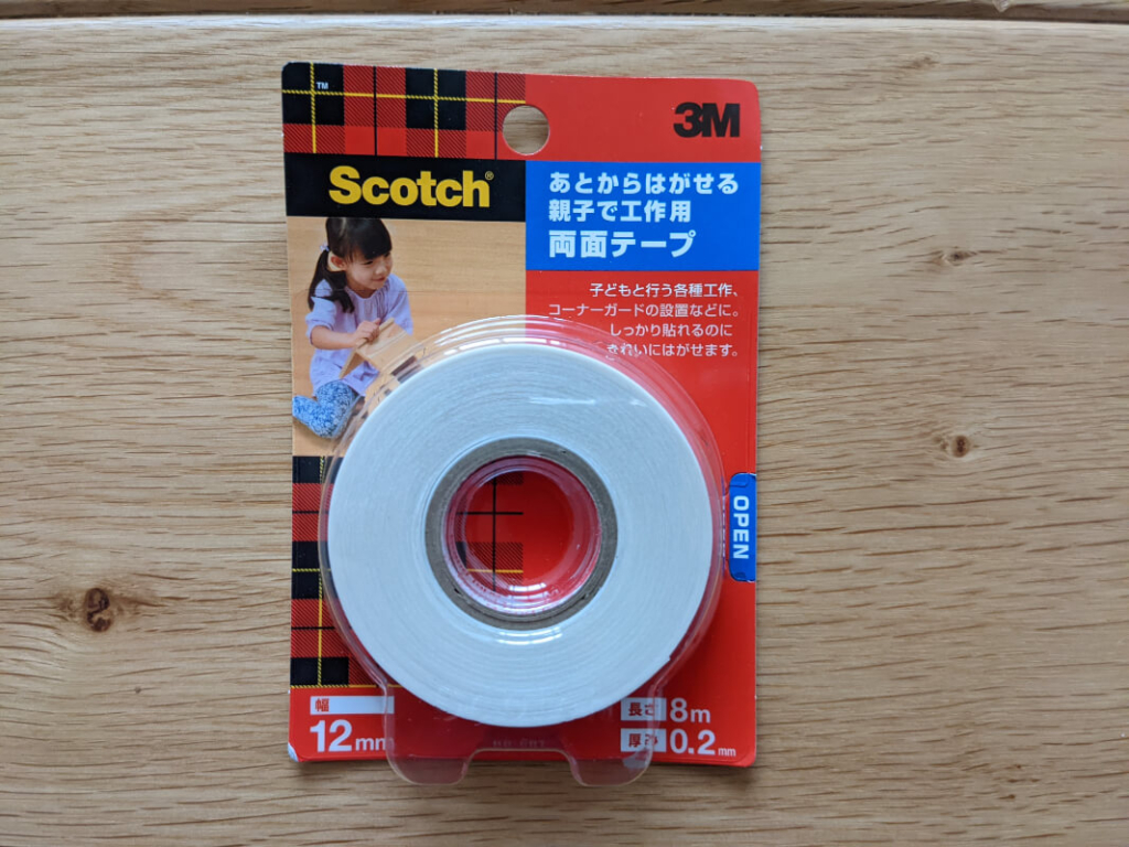３M社のスコッチ工作用両面テープパッケージ表面